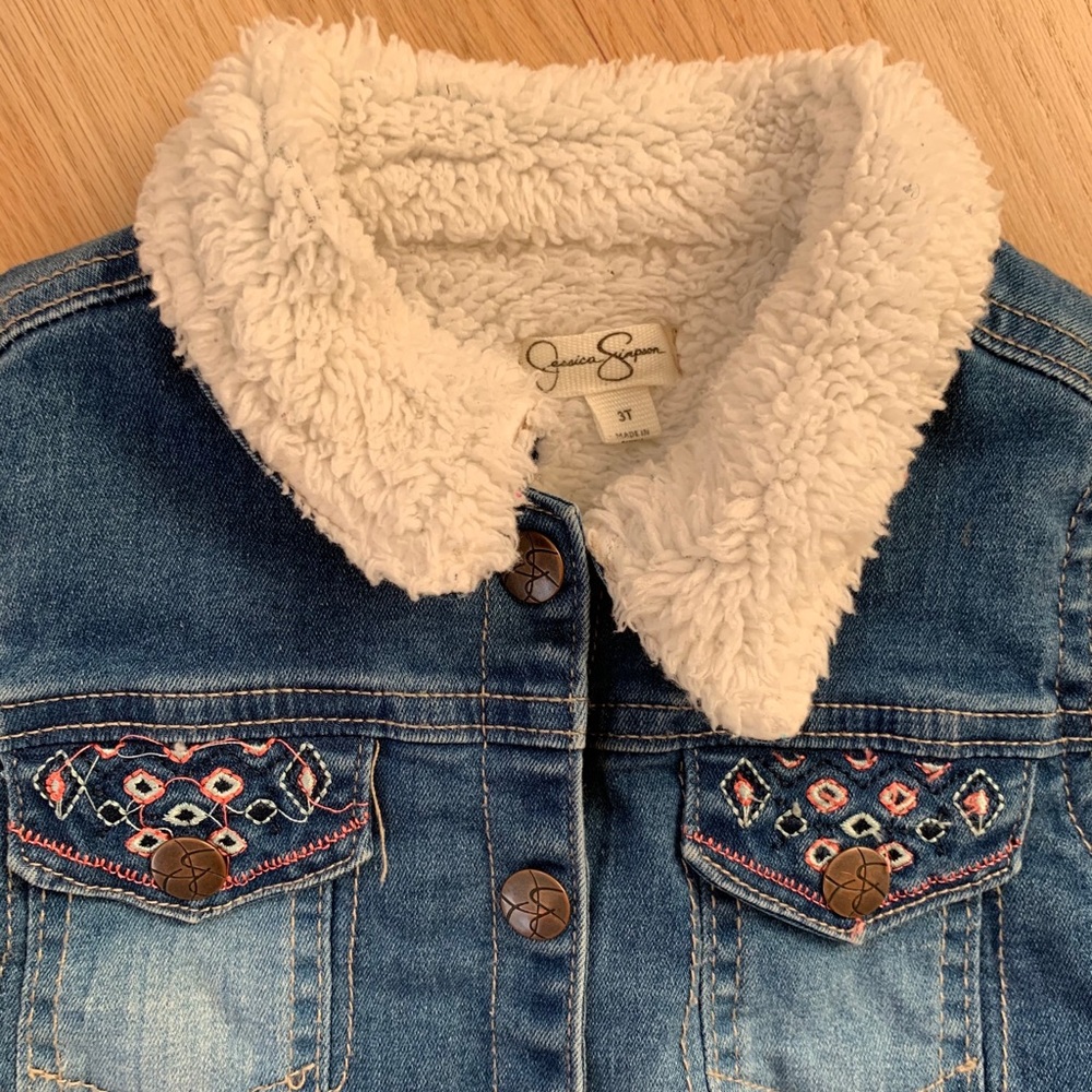 Warm vest - Picture 2 of 4